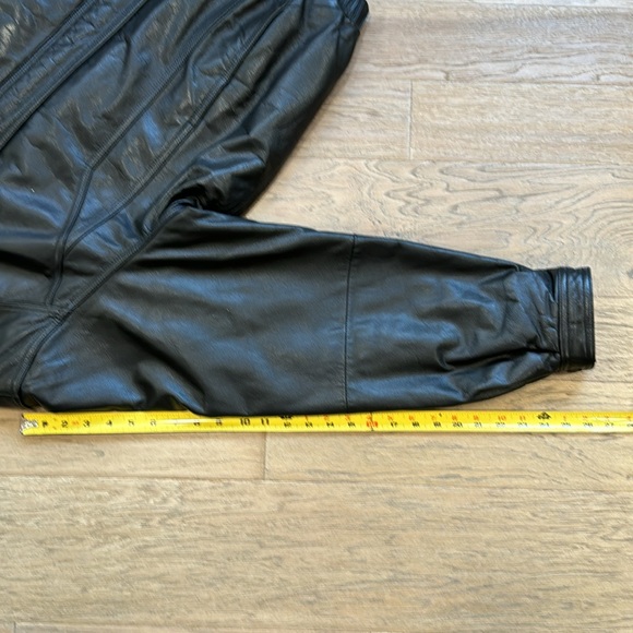 Vintage Men’s Wilson’s Leather Black Jacket Size XL - Picture 9 of 12